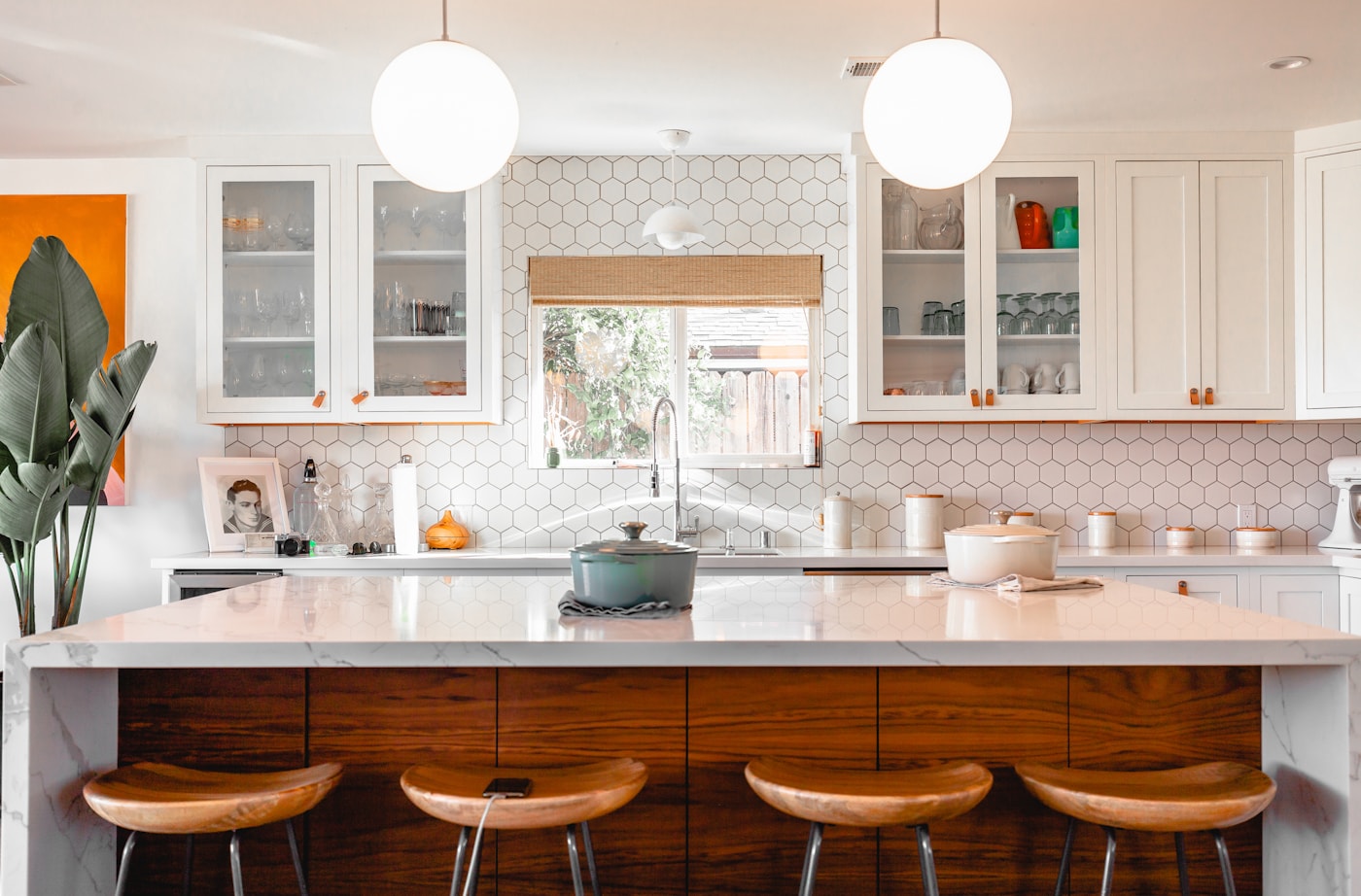Minimal kitchen in warm natural materials